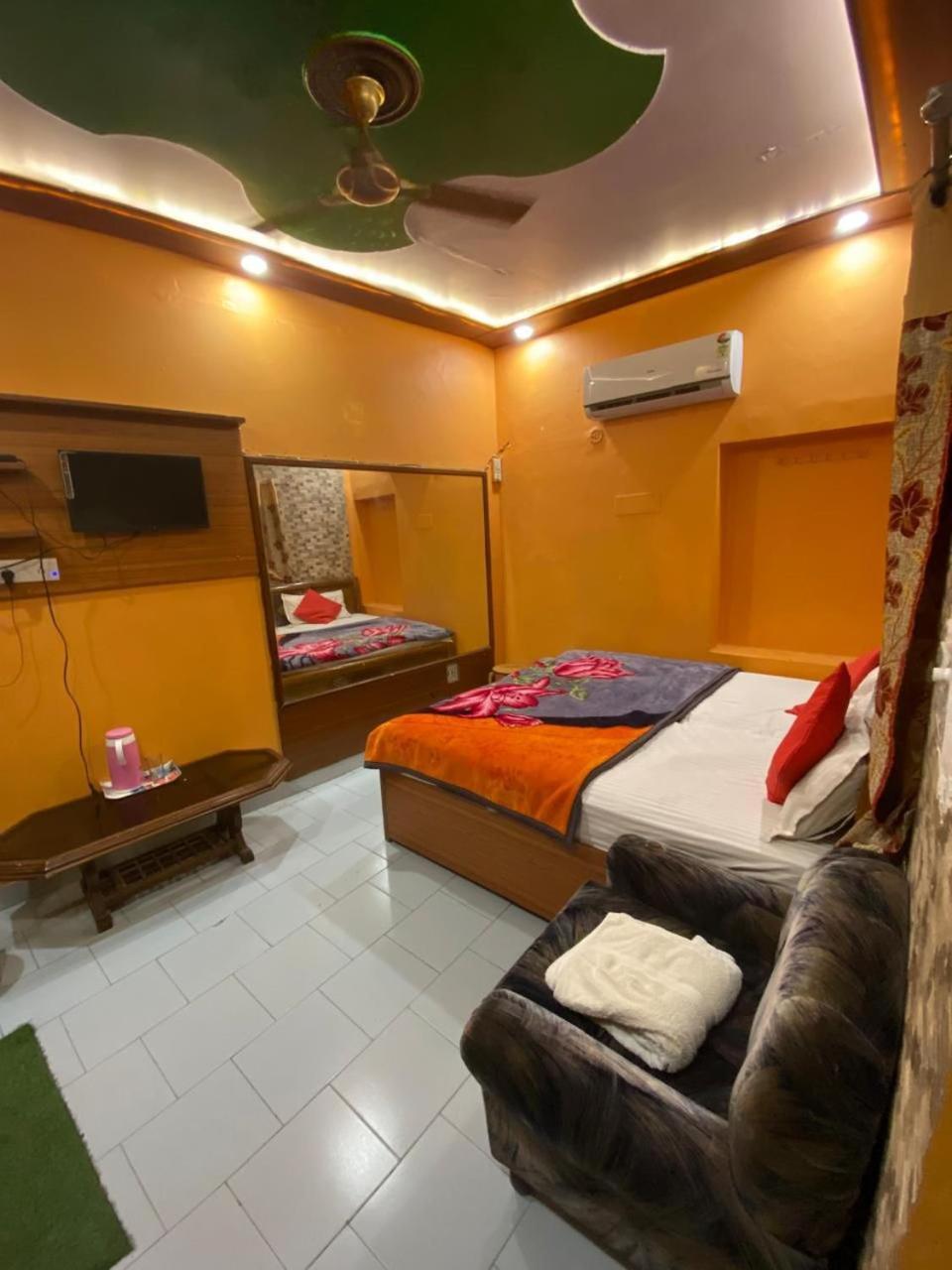 Hotel Rashmi Агра Экстерьер фото