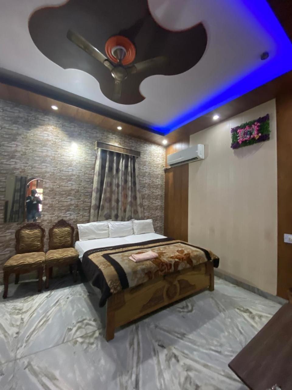 Hotel Rashmi Агра Экстерьер фото